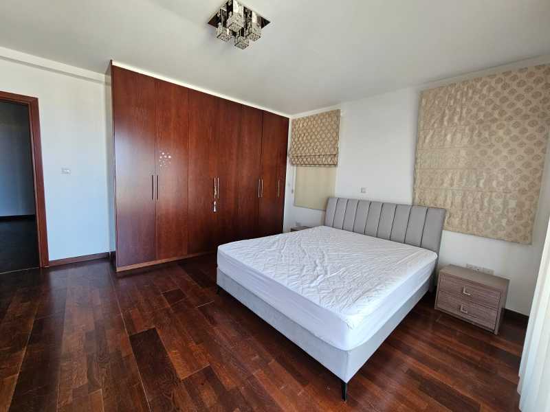 Detached villa for long term rent