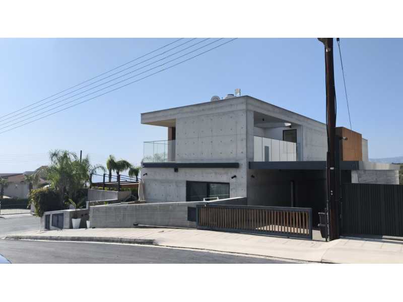 Luxury Modern villa for long term rent