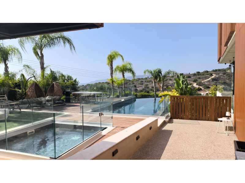 Luxury Modern villa for long term rent