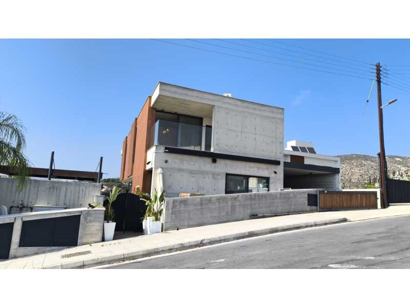 Luxury Modern villa for long term rent