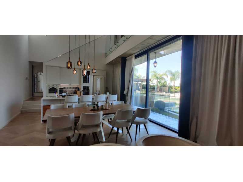 Luxury Modern villa for long term rent