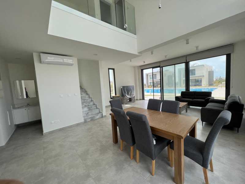 Modern villa for long term rent in Chloraka