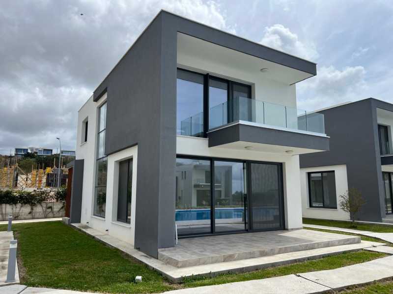 Modern villa for long term rent in Chloraka