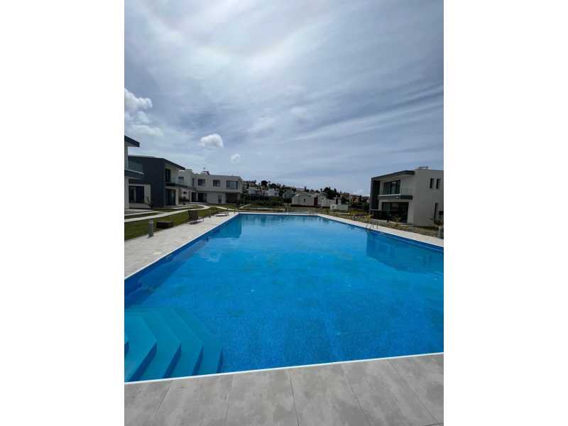 Modern villa for long term rent in Chloraka