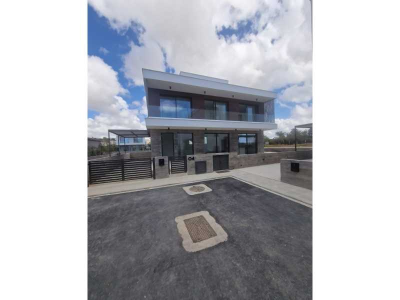 Modern villa in Yeroskipou