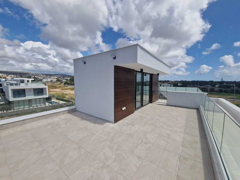 Modern villa in Yeroskipou