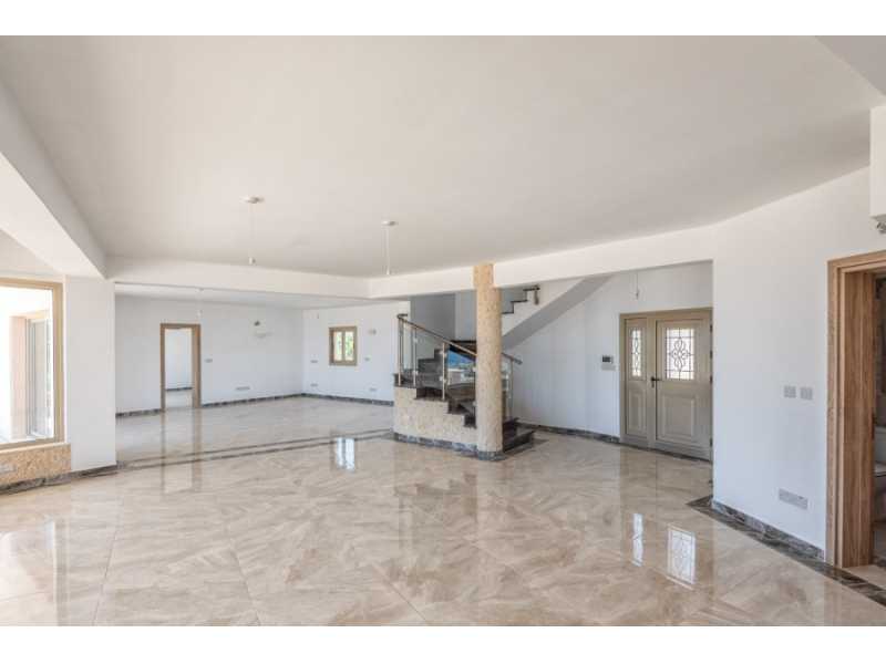 Spacious brand new villa in Saint George