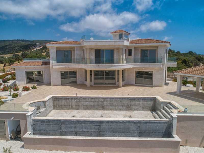 Spacious brand new villa in Saint George