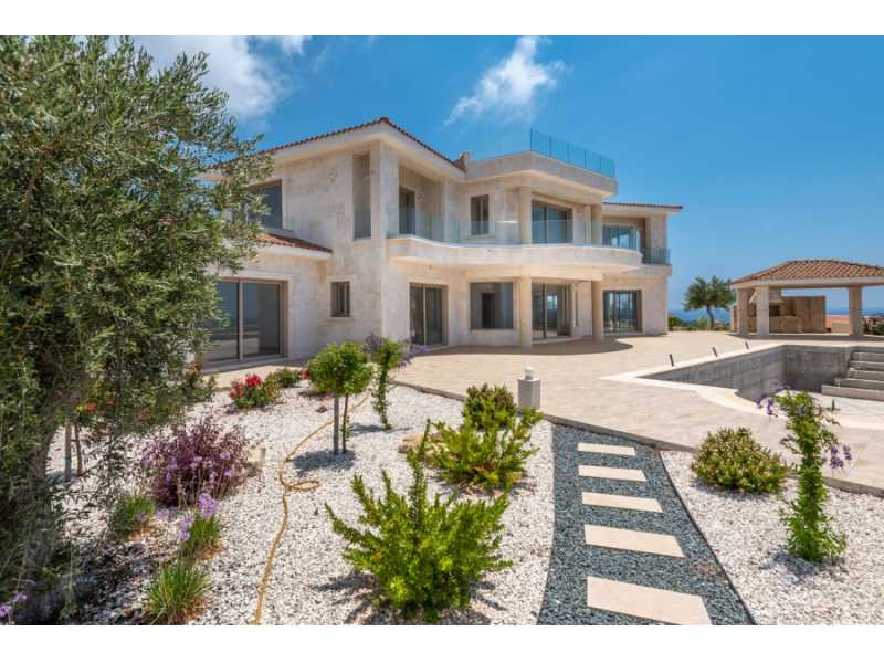 Spacious brand new villa in Saint George