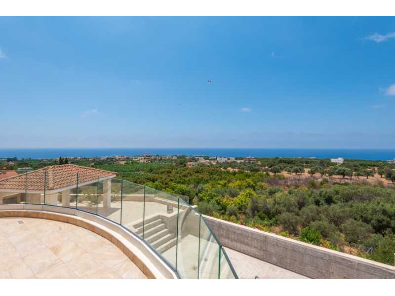 Spacious brand new villa in Saint George