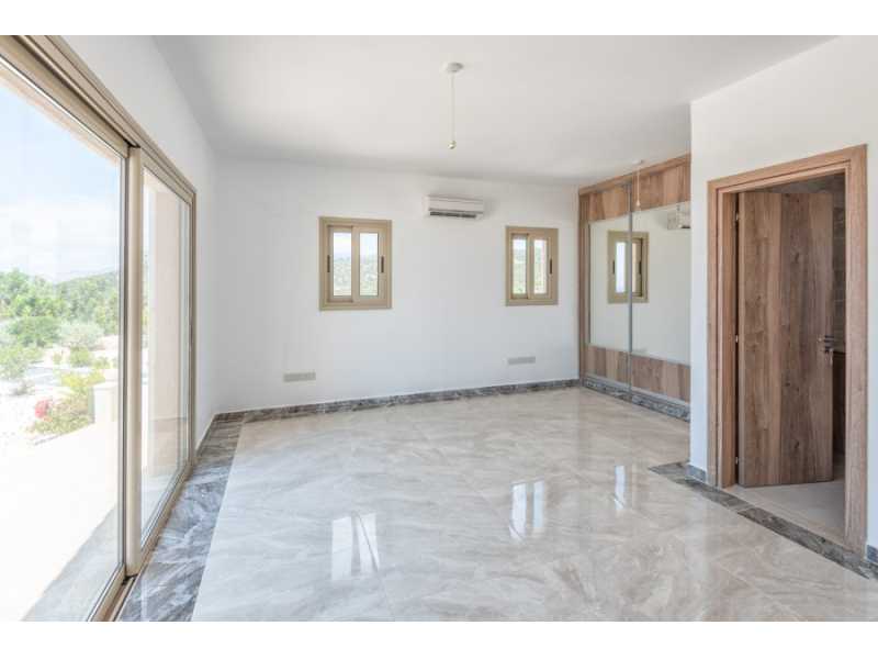 Spacious brand new villa in Saint George