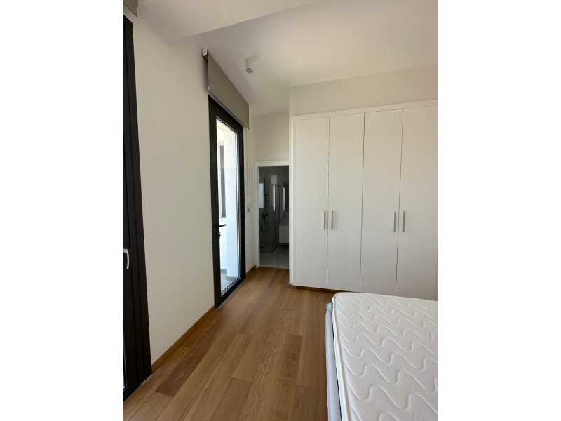 Brand new modern top floor apartment in Universal