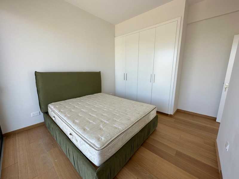 Brand new modern top floor apartment in Universal