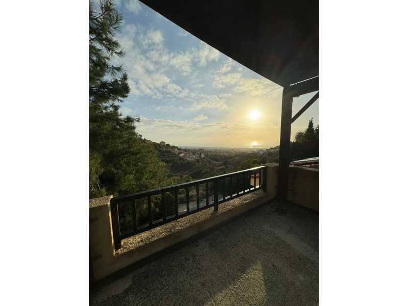 Detached villa in Kamares