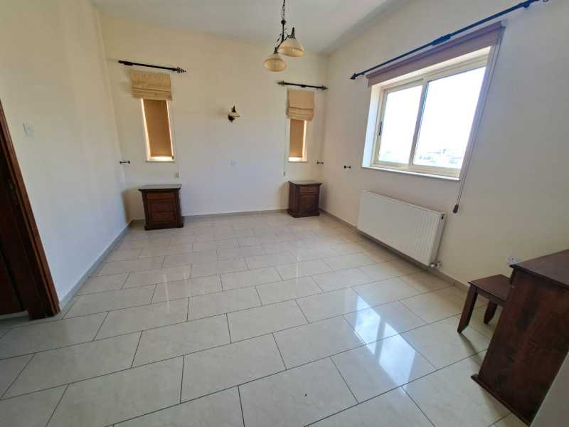 Spacious apartment for long term rent in Yeroskipou