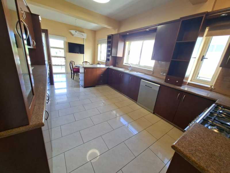 Spacious apartment for long term rent in Yeroskipou