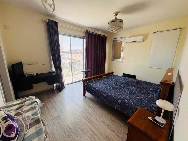 House for long term rent in Universal