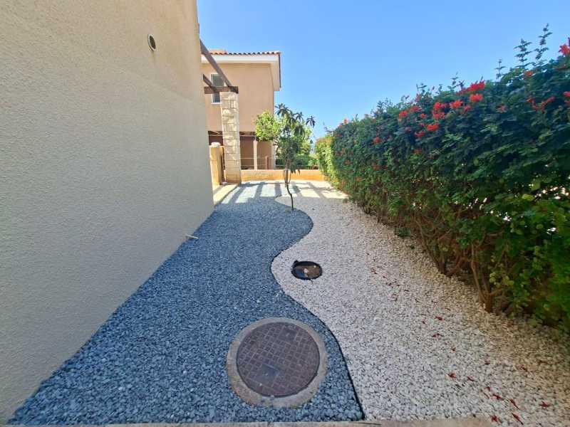 Lovely detached villa for long term rent