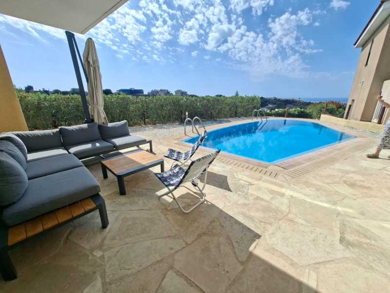 Lovely detached villa for long term rent