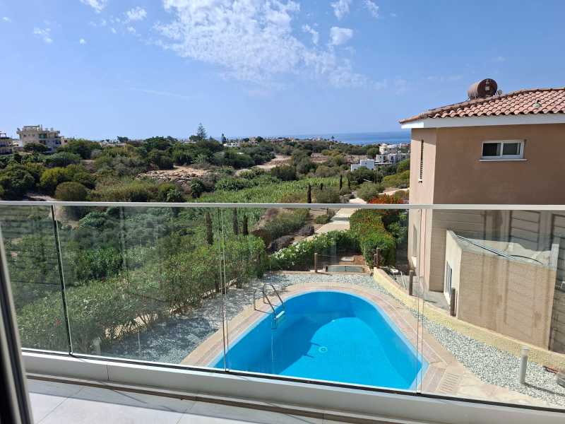 Lovely detached villa for long term rent