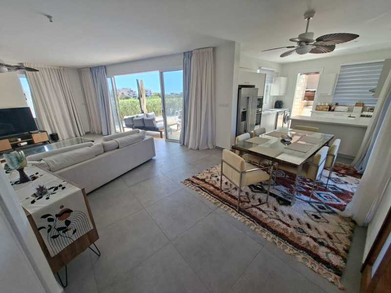 Lovely detached villa for long term rent