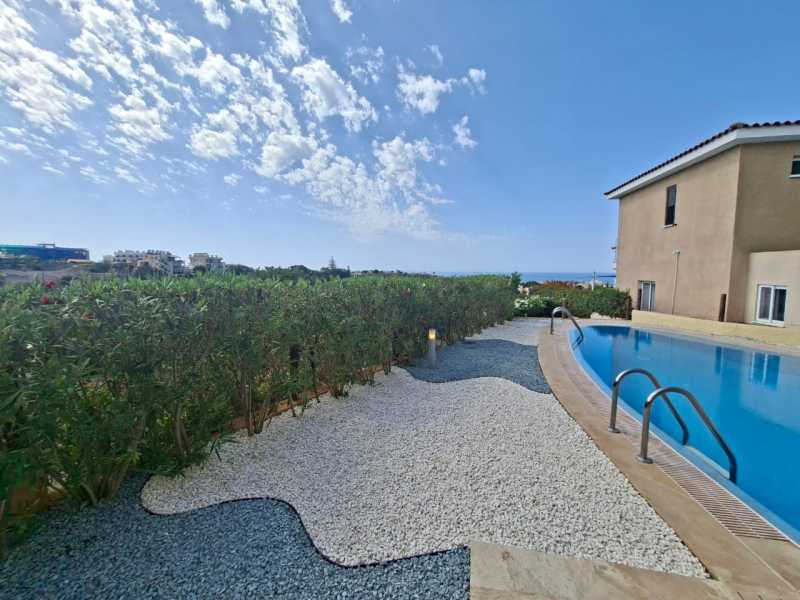 Lovely detached villa for long term rent