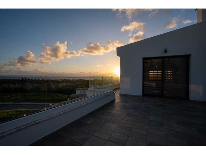 Luxury villa for long term rent in Kouklia