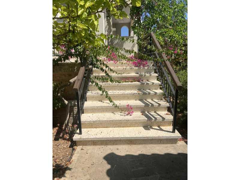 Villa for sale in Tala