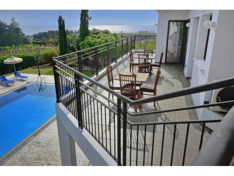 Furnished 5 bedroom villa