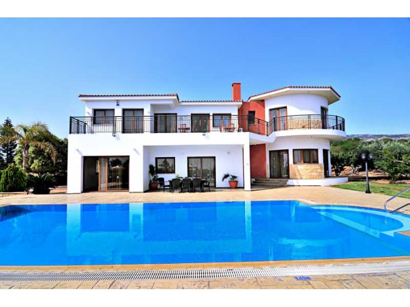 Furnished 5 bedroom villa