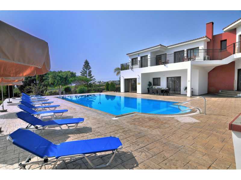 Furnished 5 bedroom villa