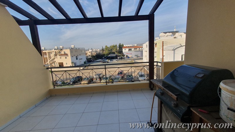 Unfurnished 2 bed apartment
