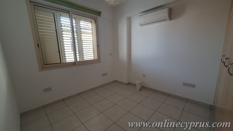 Unfurnished 2 bed apartment