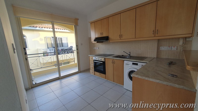 Unfurnished 2 bed apartment