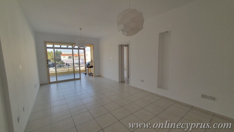Unfurnished 2 bed apartment