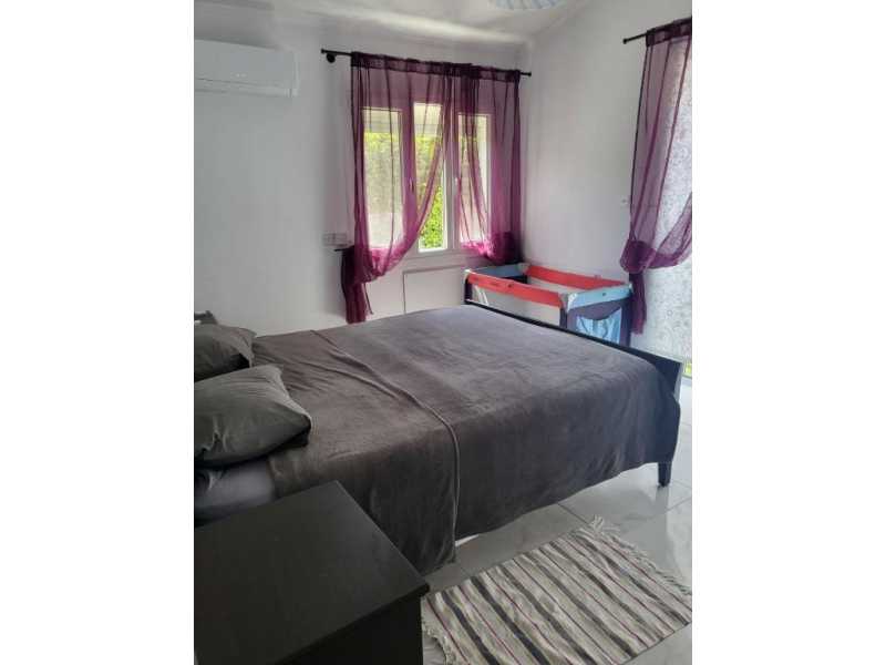 Unique villa in Coral bay for long term rent