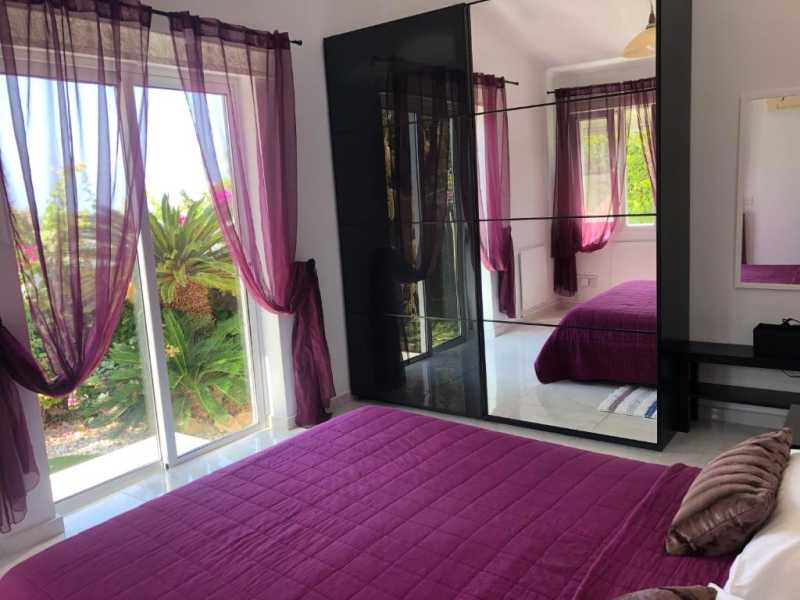 Unique villa in Coral bay for long term rent