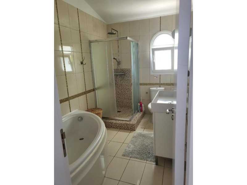 Unique villa in Coral bay for long term rent