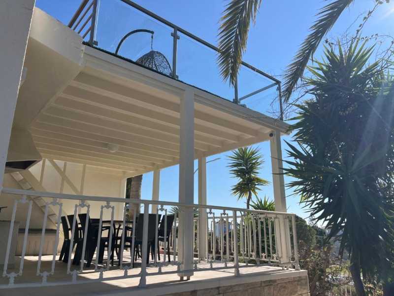 Unique villa in Coral bay for long term rent