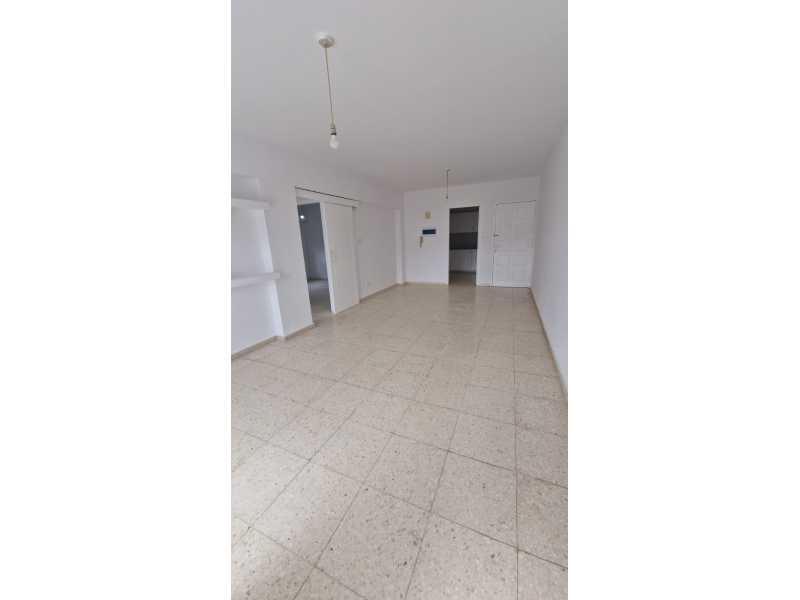 Unfurnished 2 bed apartment in Petridia