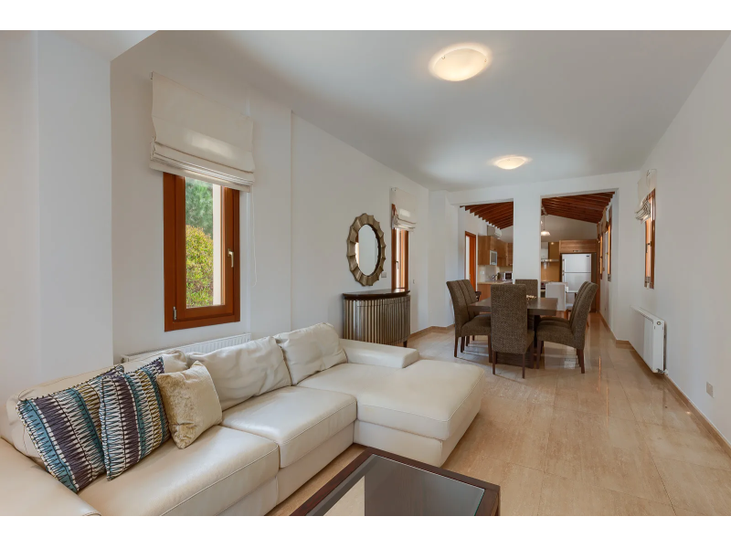 5 bedroom villa for long term rent