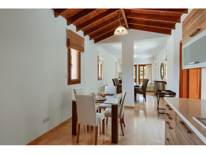 5 bedroom villa for long term rent