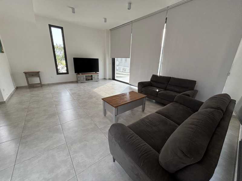 Modern 3 bedroom in Chloraka