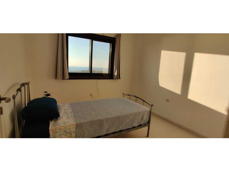 Townhouse with stunning view in Chloraka