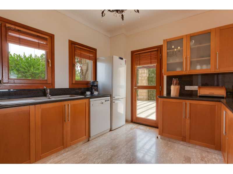 Lovely villa for long term rent in Aphrodite Hills