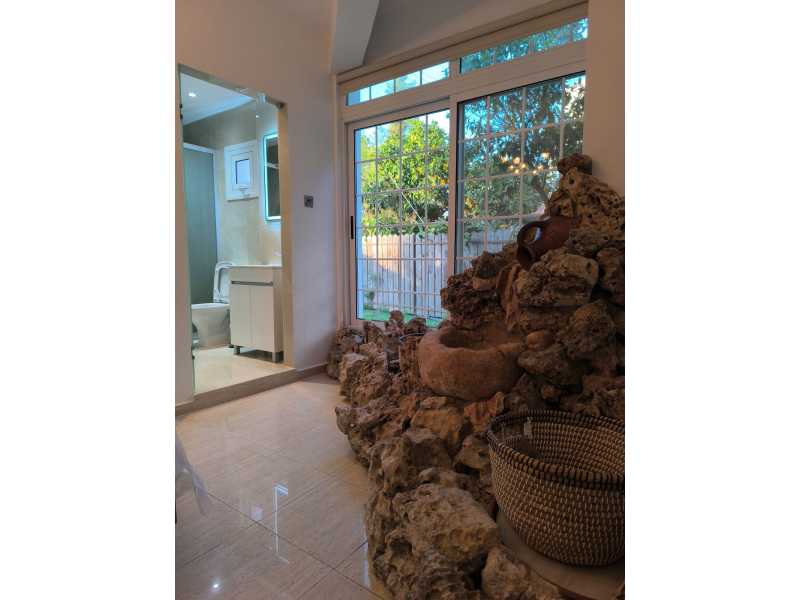 1 bed apartment for long term rent