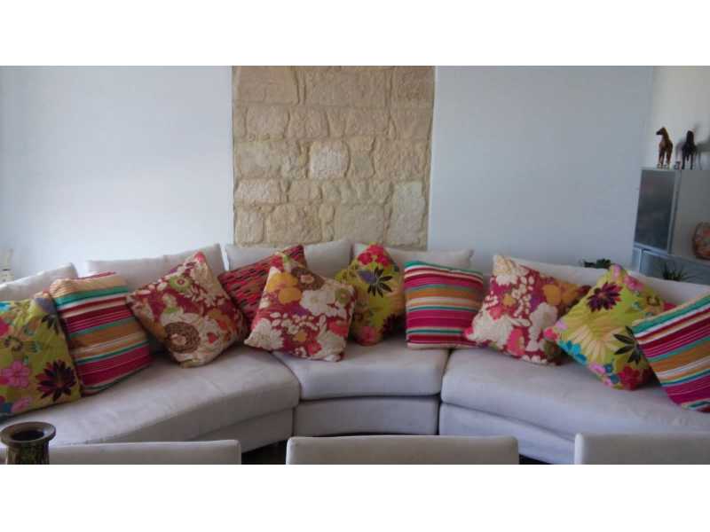 Spacious villa for long term rent in Coral bay