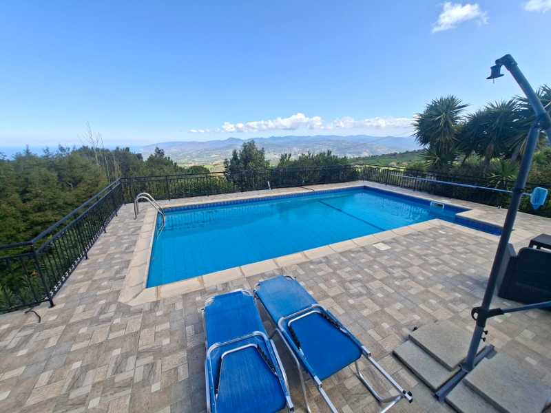 Furnished villa in Droushia