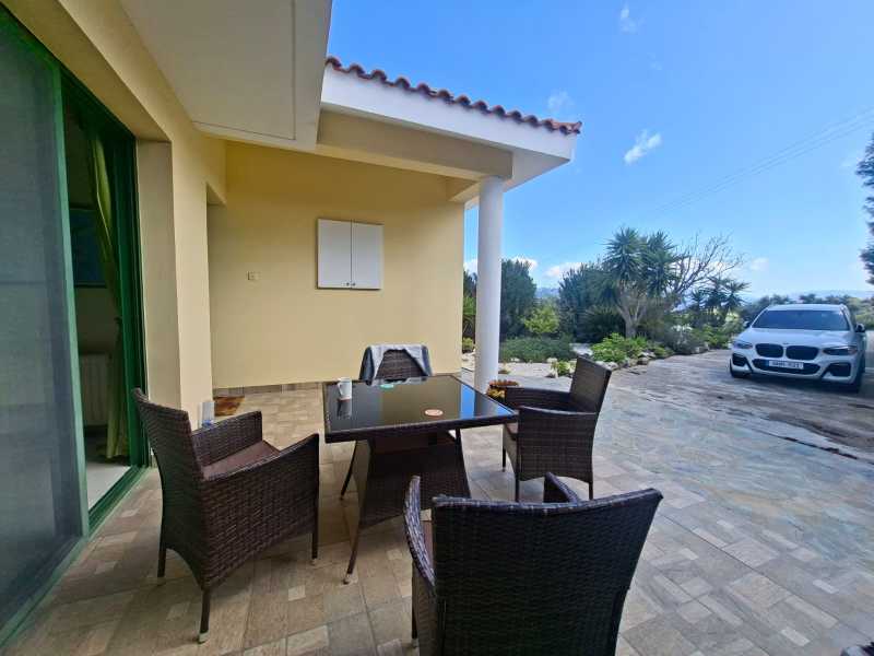 Furnished villa in Droushia