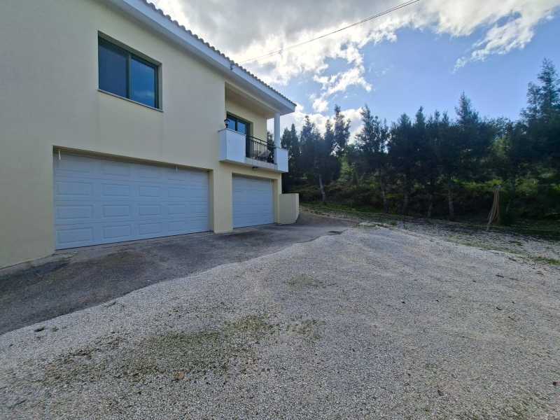 Furnished villa in Droushia